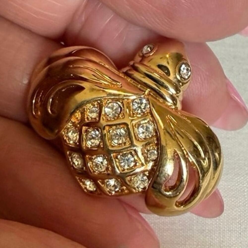 Swarovski S.A.L. Bee Brooch – Gold‑Tone Crystal Pavé – Signed
